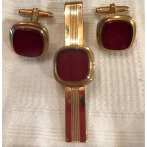 Vintage Signed Hayward Goldtone and Red Tie Clip and Cufflinks